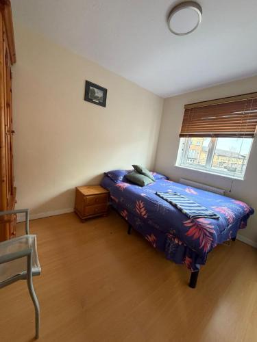 Custom House House | Beautiful Double Room in Heart of London