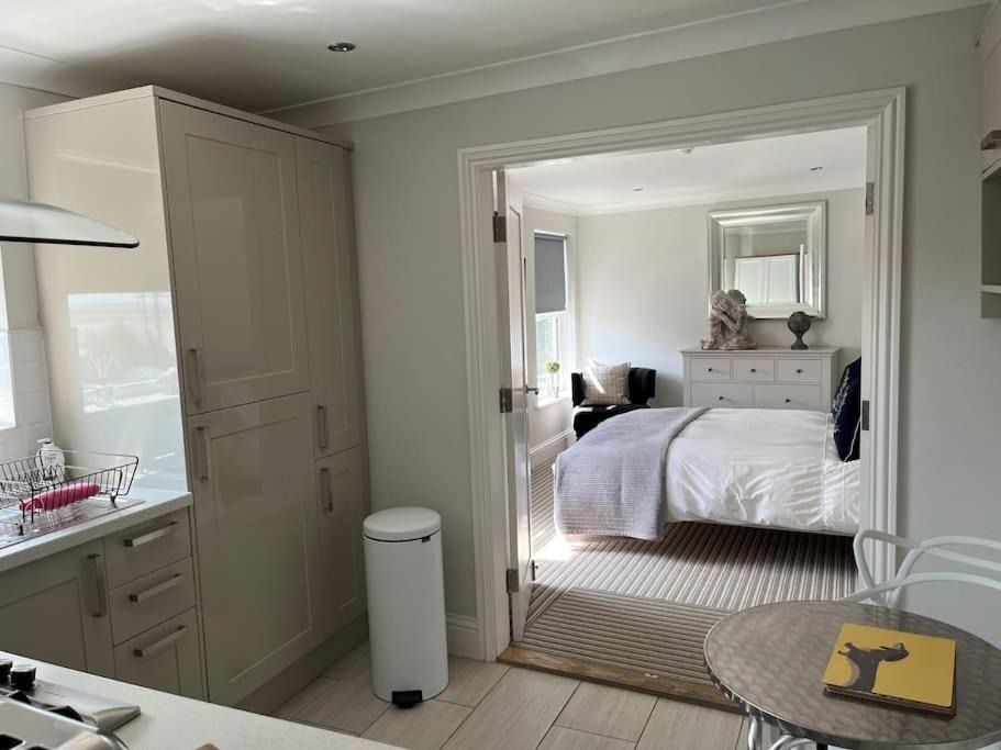 Cleethorpes Apartment | Beautiful Seafront Studio Apartment