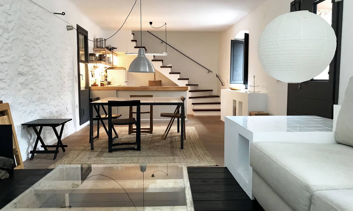 Rabos House | Beautiful Village House in Alt Empordà