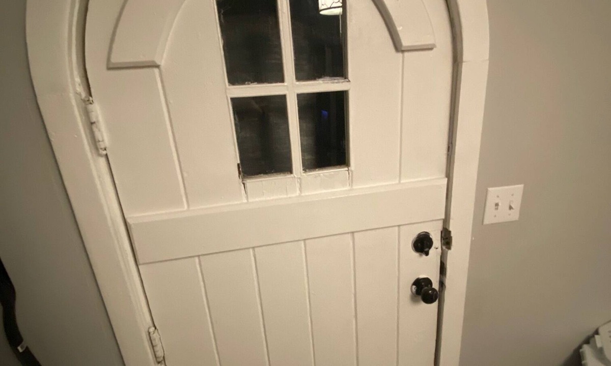 Fort Erie House | Bedroom w/living room/bathroom/kitchen/free WiFi/walk to Lake Erie beach