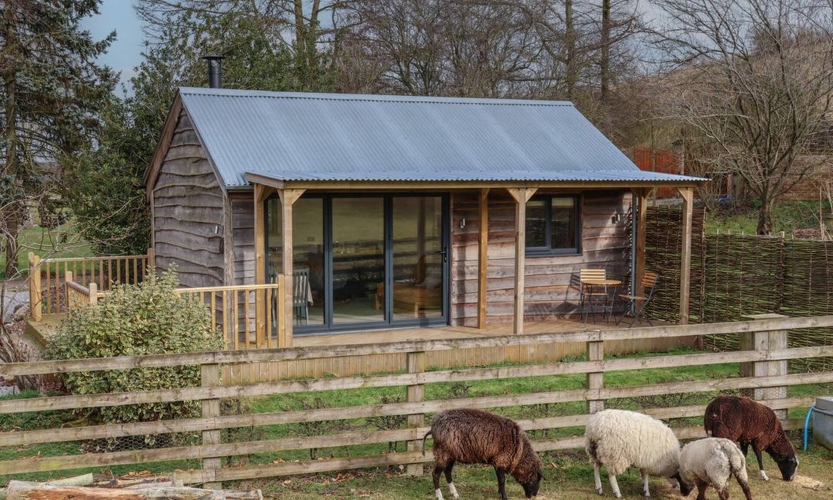 Goodmanham House | Beech Tree Cabin, Market Weighton