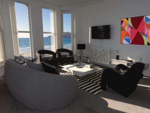 Douglas Promenade Apartment | Belavista spacious Douglas apartment with stunning sea views