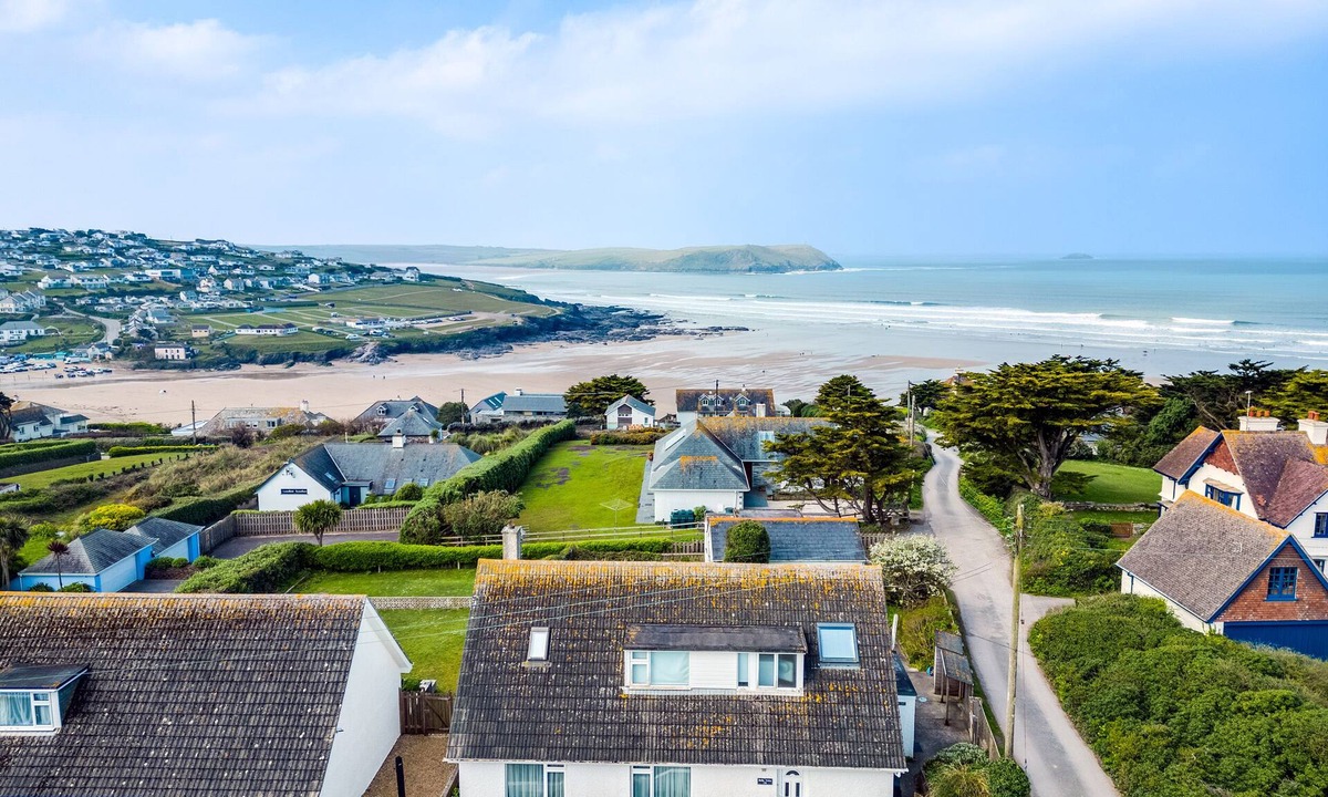 Treator Cottage | BELLA VISTA, pet friendly, country holiday cottage in Polzeath