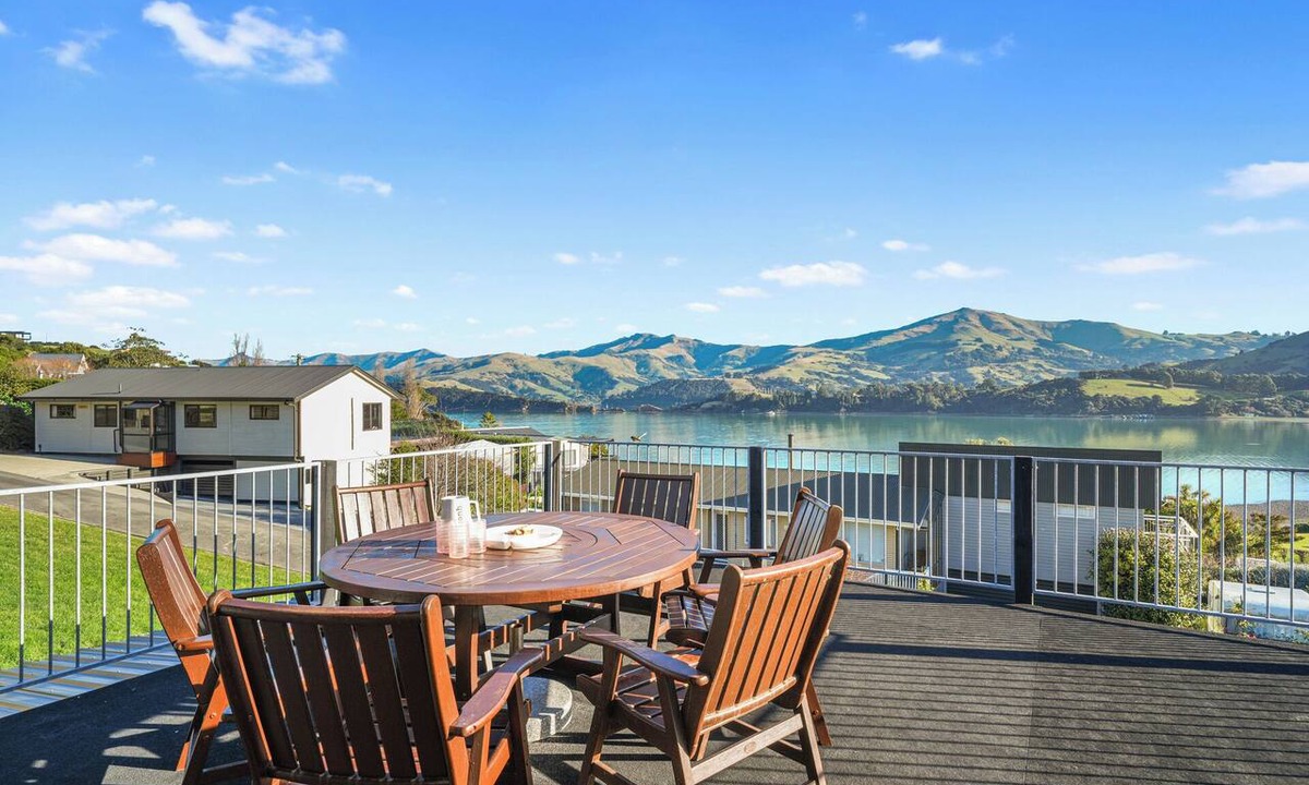 Duvauchelle House | Belle Vue - Akaroa Holiday Home