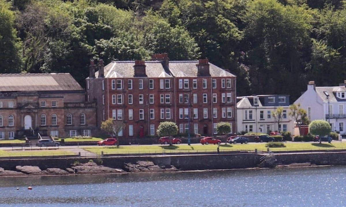 Rothesay Apartment | Bellevue Bute, luxury 2 bedroom, 2 bathroom sea view flat in Rothesay