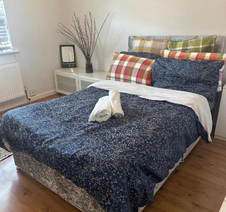 St Albans House | Blissful double bedroom in St Albans