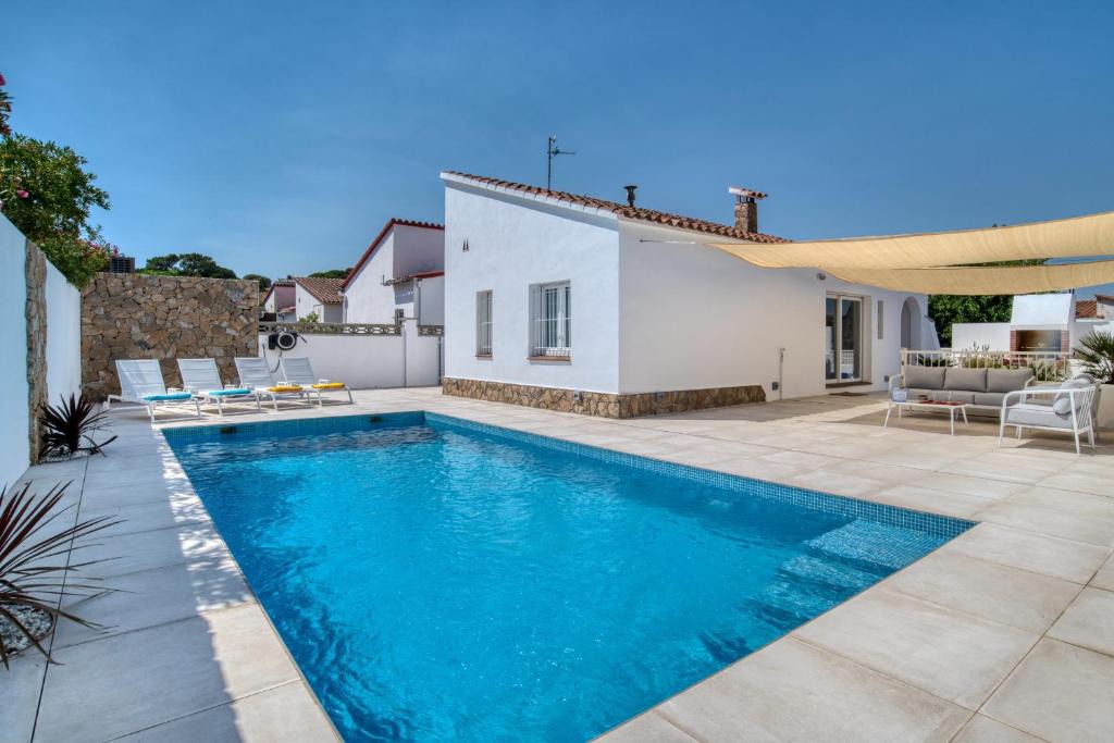 L'Escala House | Brancs