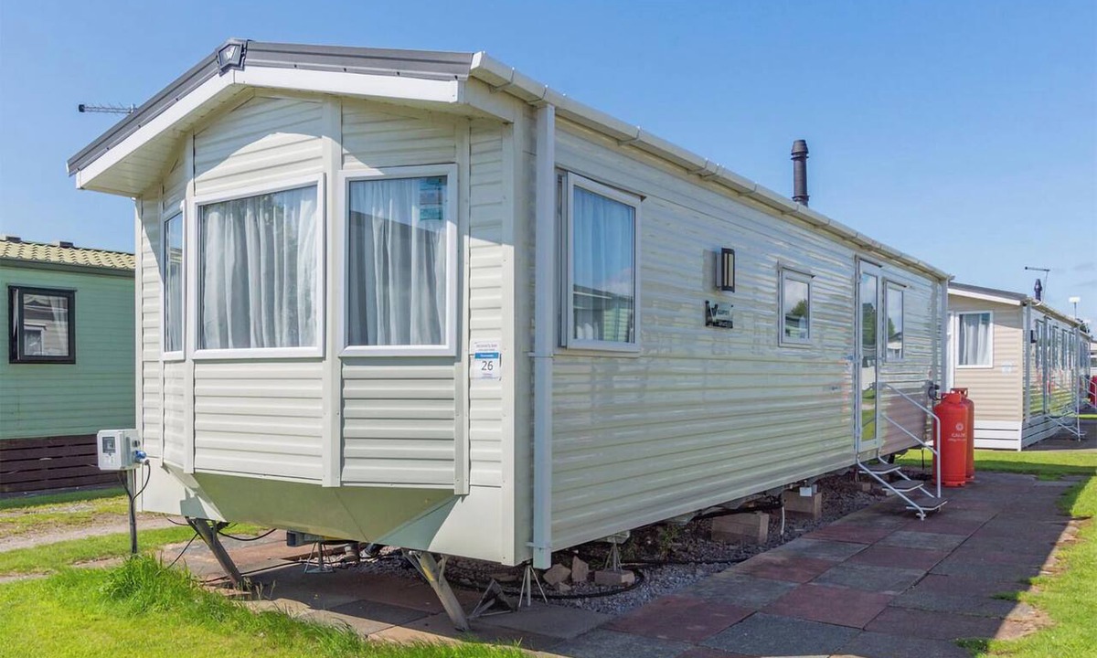 Kidwelly House | Bronze 3 Bedroom Caravan, Sleeps 8. With parking.P