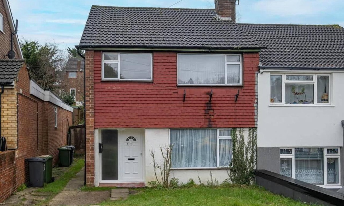 High Wycombe Apartment | Buckinghamshire Stay for 8