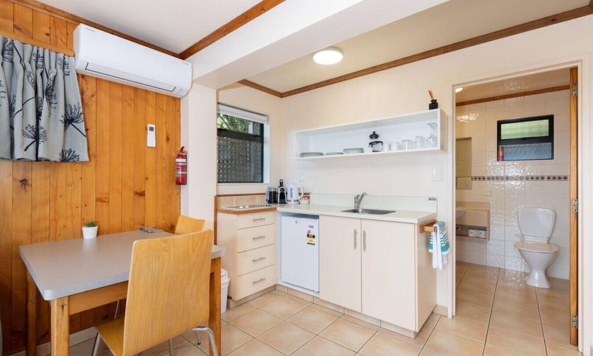 Kaiteriteri Apartment | Budget Studio Unit Garden view