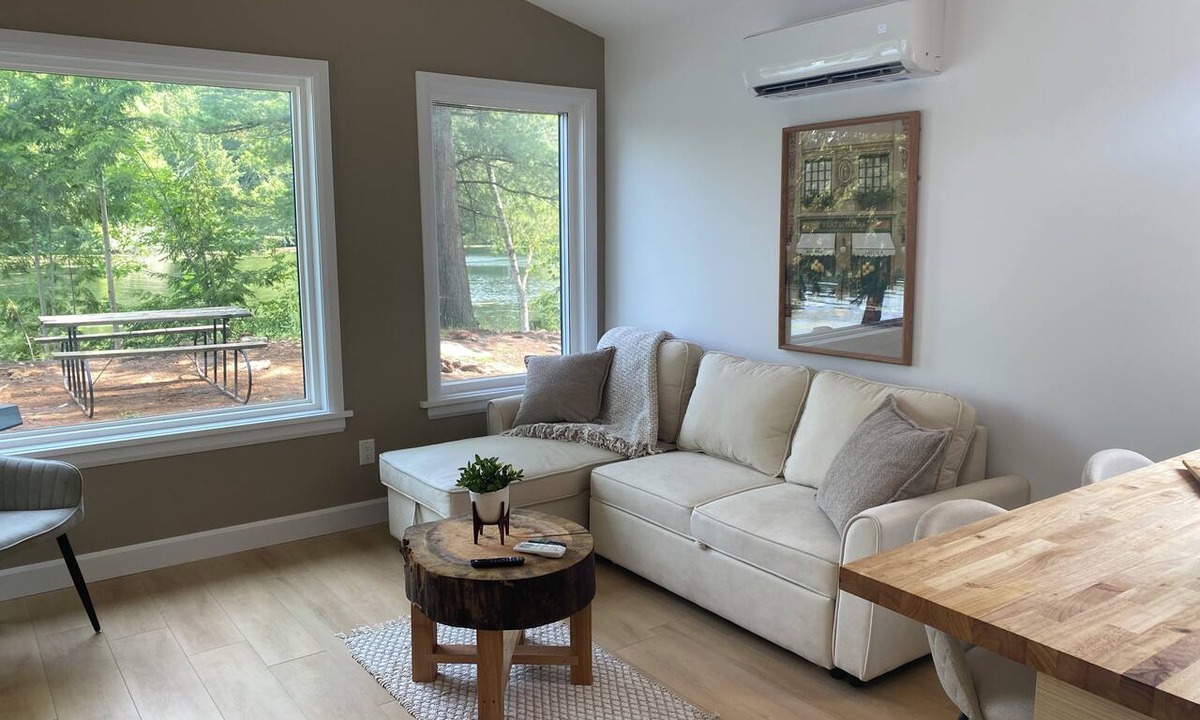Seeleys Bay Cottage | Rideau Coast Cottages -The Cape