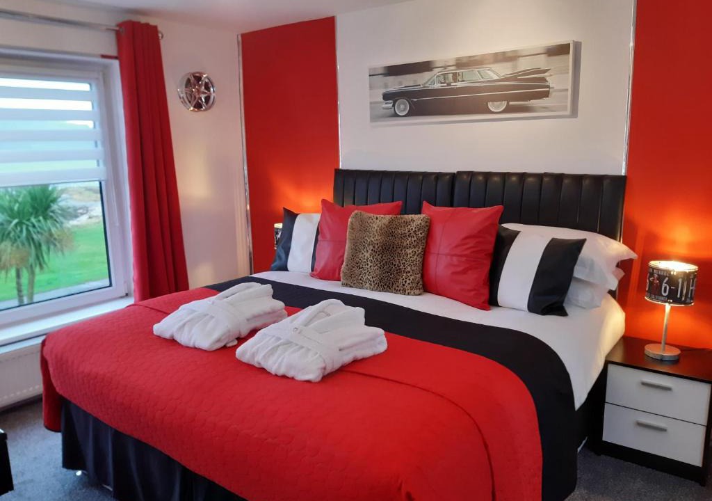 Rothesay House | Cadillac Kustomz Guest House