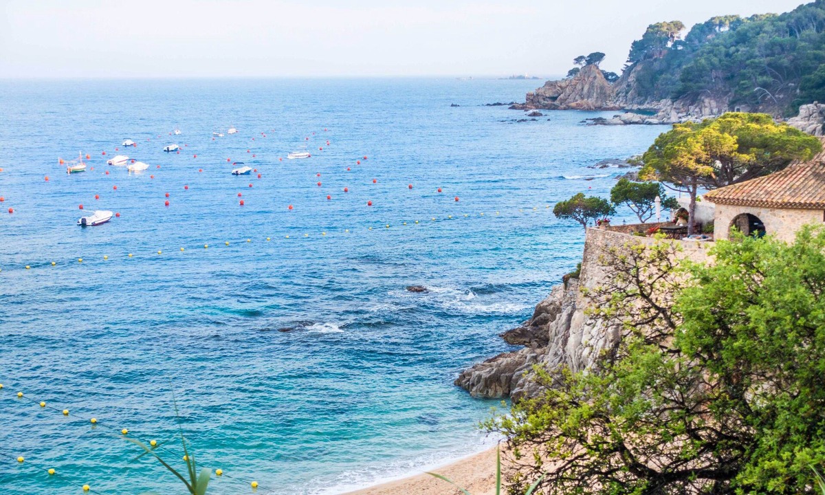 Palafrugell Apartment | CAN TARONGETA 1-4 Modern and charming apartment close to the beach