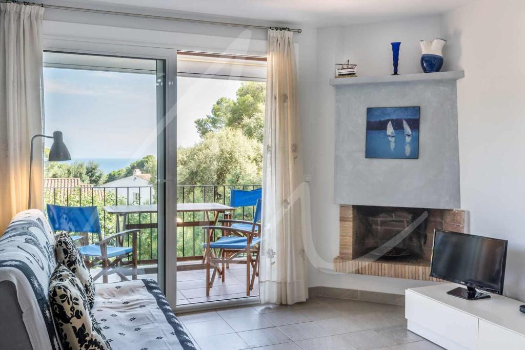 Calella de Palafrugell Apartment | Carabela by SeaMount Rentals