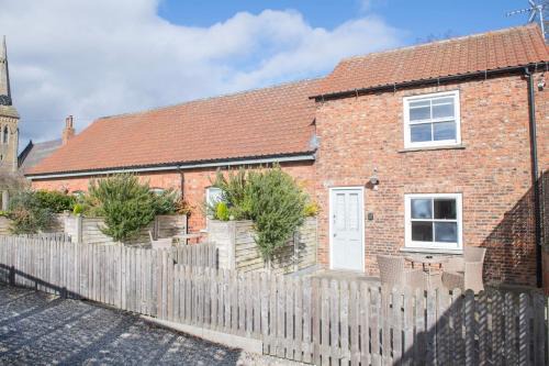 Carlton House | Carlton Towers Estate - Stapleton Rooms & Parkgate Cottages