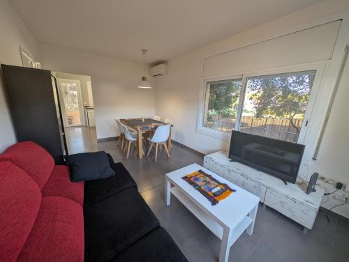 Amer House | Casa adossada - Ideal per a famílies