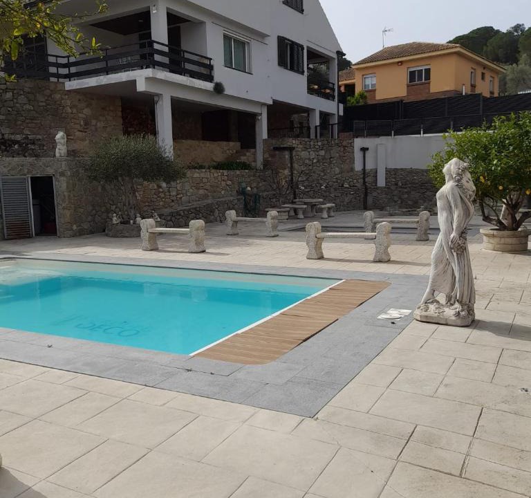 Agullana House | Casa Cari