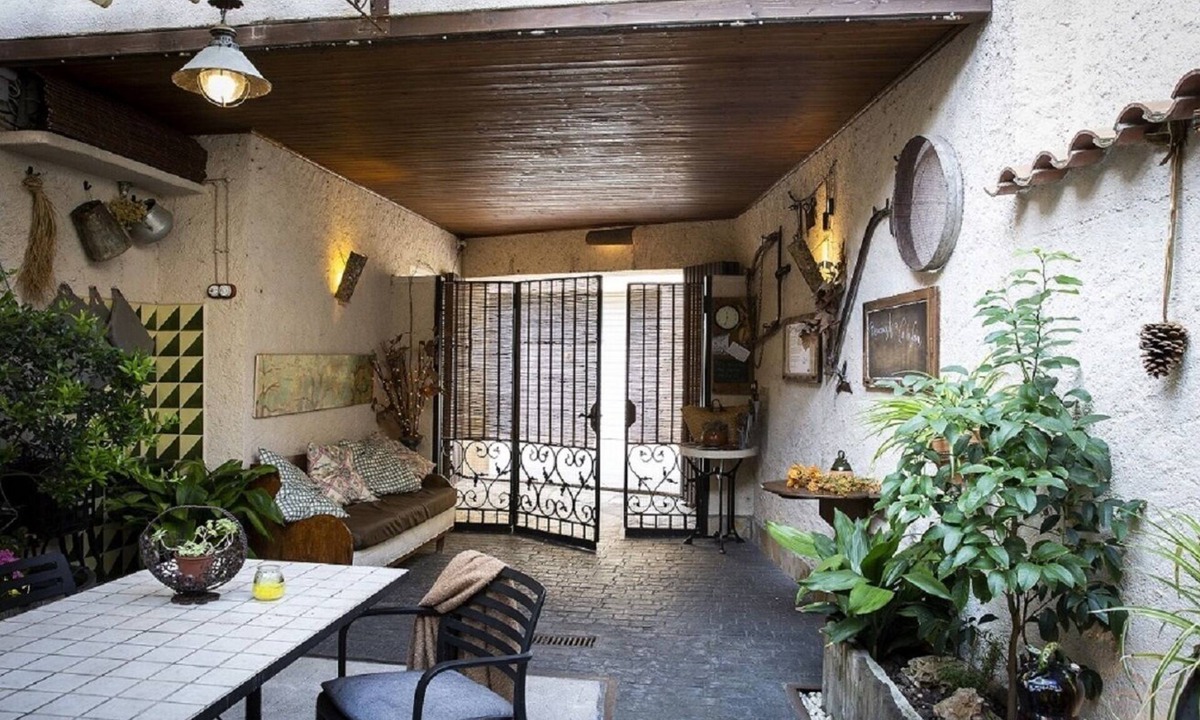 Torrelles de Foix Ski Chalet | Casa Rural - Three Bedroom Chalet, Sleeps 7