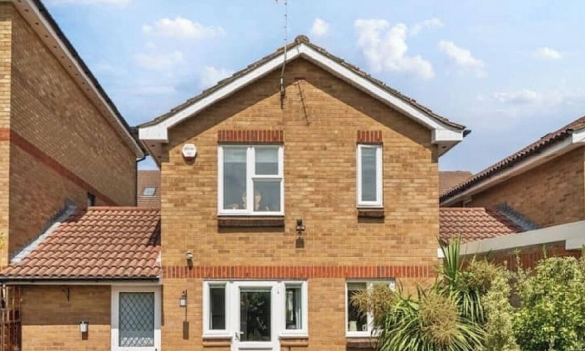 South Bermondsey House | Central 3BR Home Near Tower Bridge with Garden, Parking & Dog-Friendly