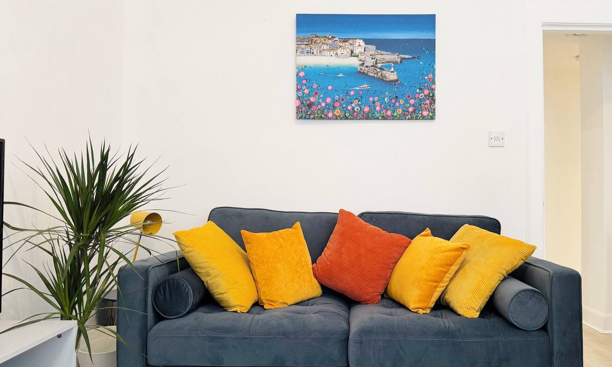 Merchiston Apartment | Central Maindoor Flat Easy Access No Stairs with Great Amenities