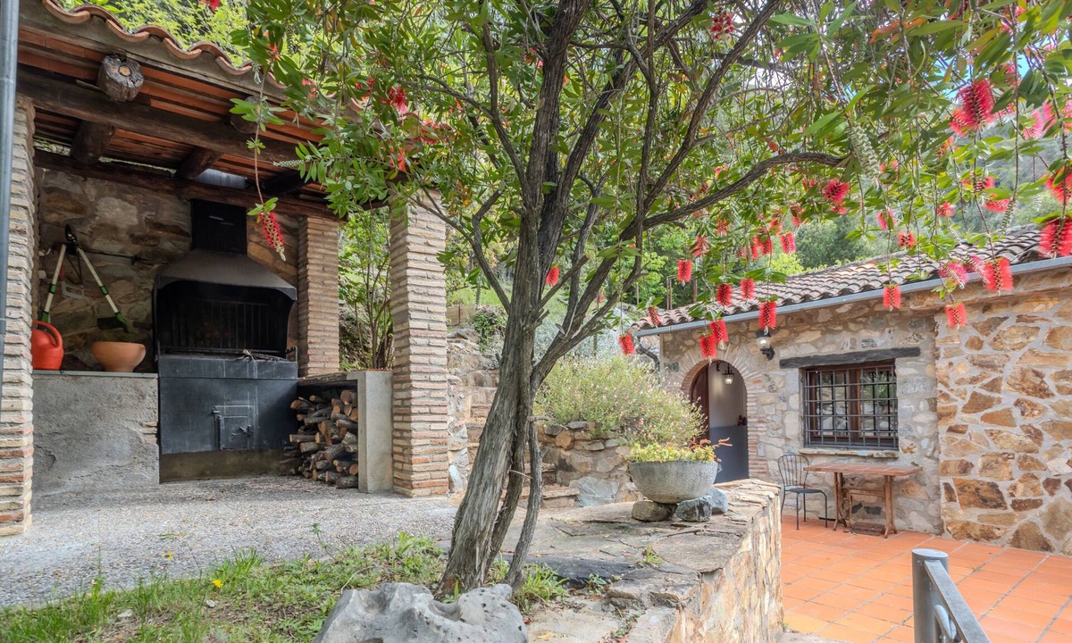 Amer Ski Chalet | Chalet 'Cal Manyà' with Mountain View, Private Pool and Wi-Fi