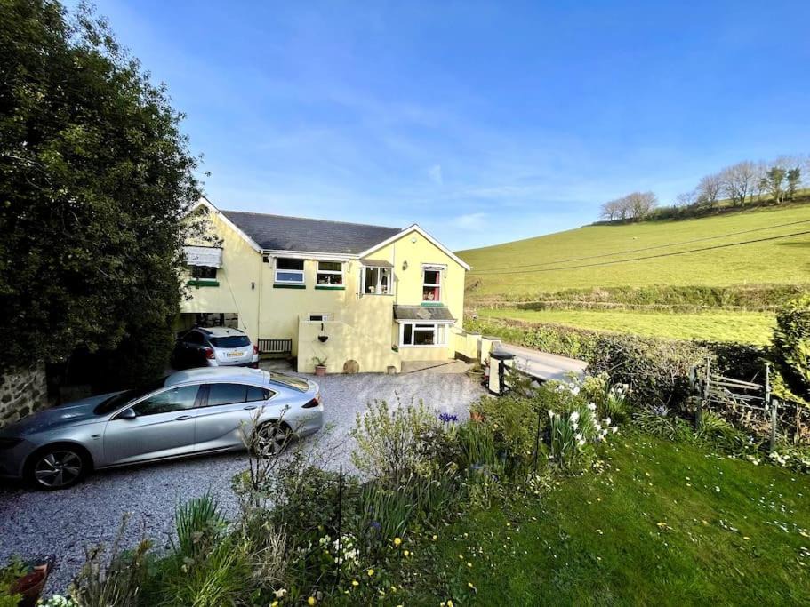 Combeinteignhead Apartment | Charming Countryside Cottage Ground Floor Apartment in Combeinteignhead Devon