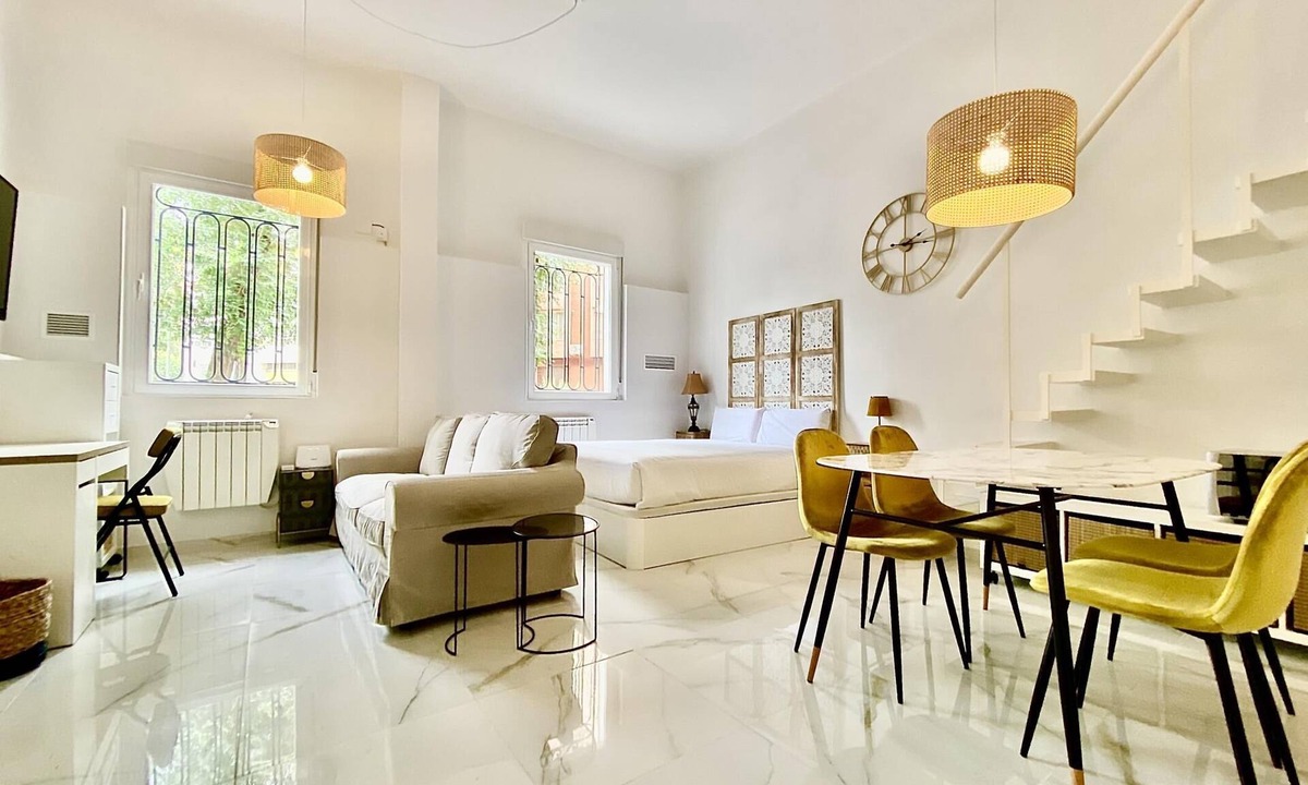 Salamanca Apartment | Charming Madrid Studio - Comfort near the center