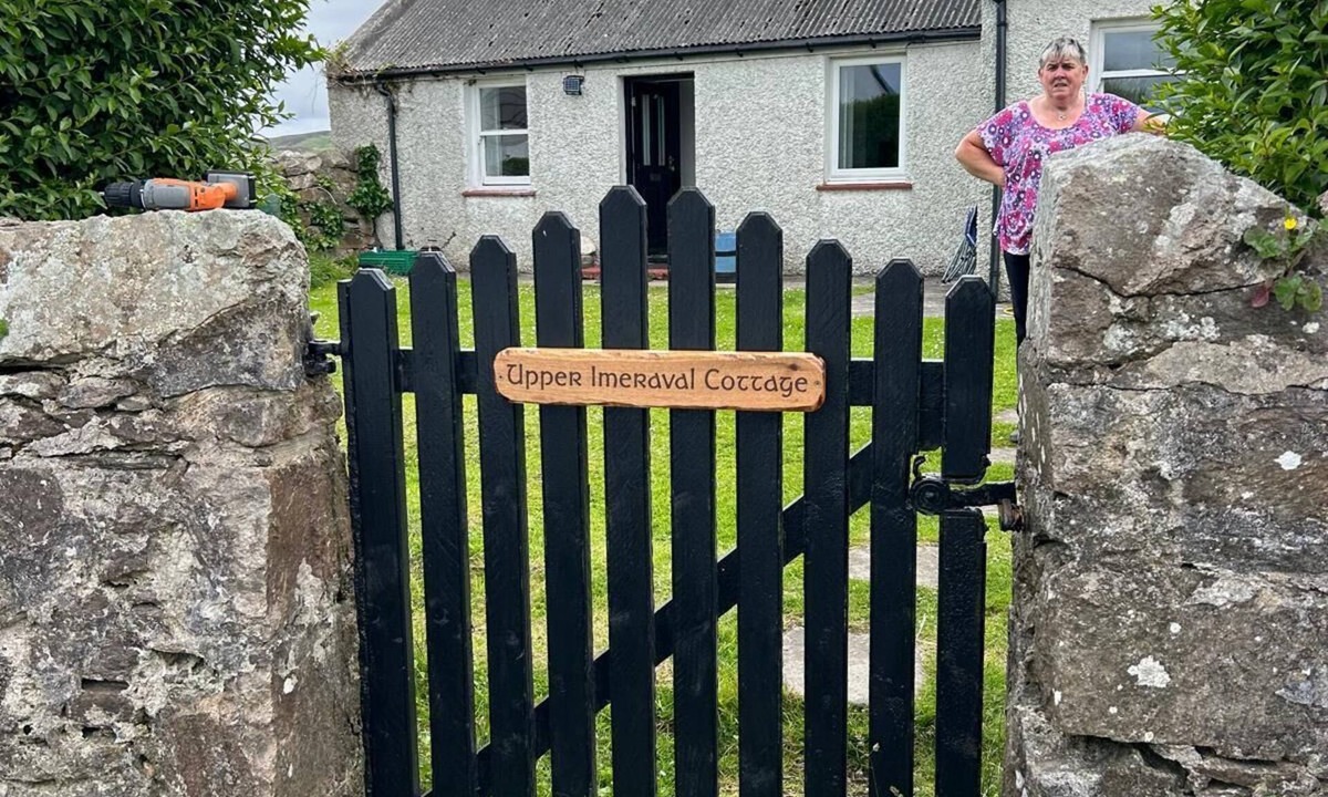Port Ellen Cottage | Charming quirky coastal Cottage Port Ellen