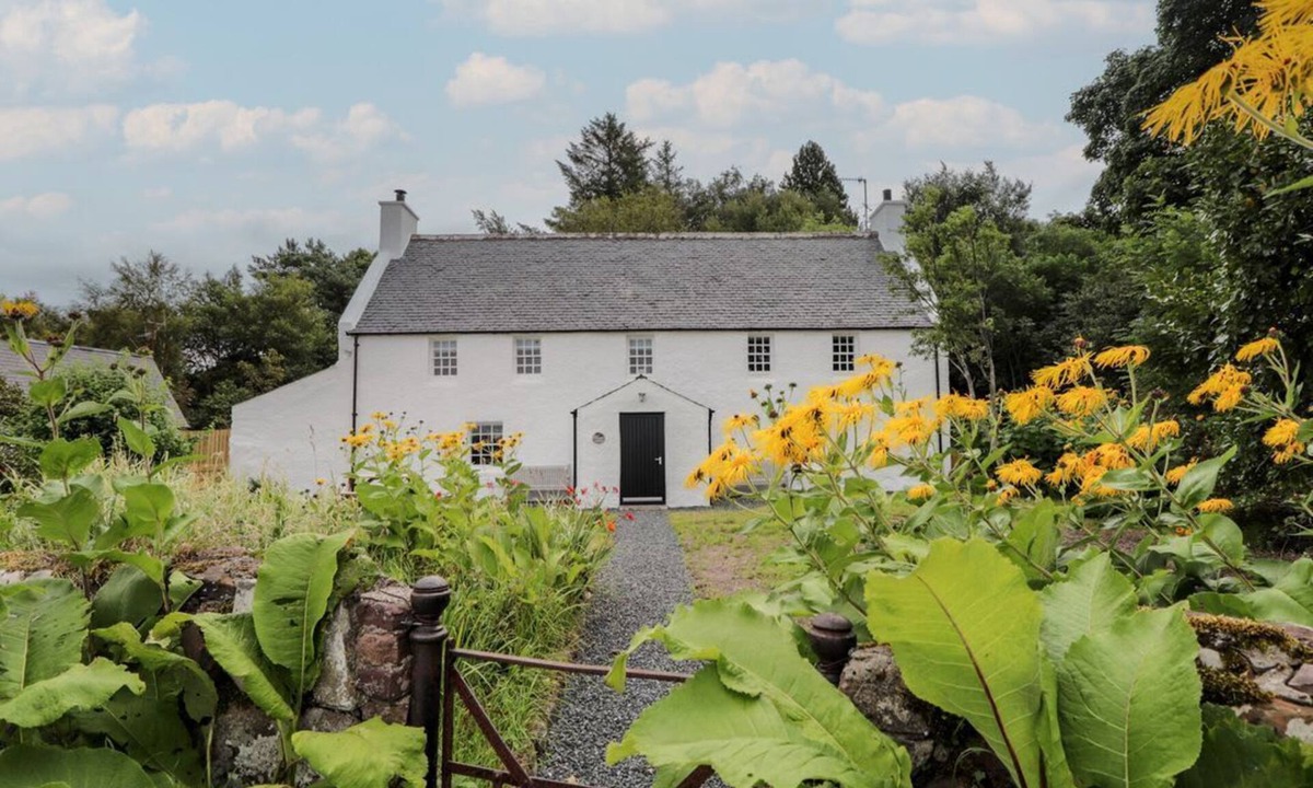 Drumchork House | Charming Srondubh Retreat in Poolewe