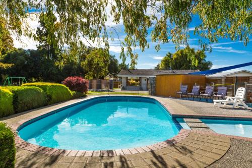 Springlands Hotel | Cherylea Motel
