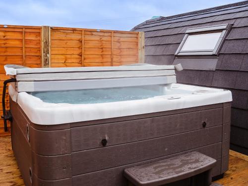 Kilmarnock House | Chestnut-Uk7586