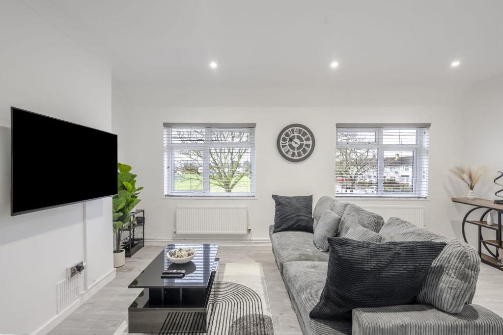 Chelmsford Apartment | Chic & Cosy 2 Bed Maisonette with Freeparking near Chelmsford City Centre