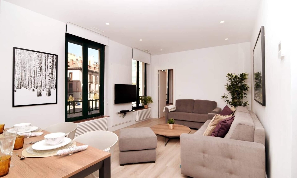Barrio de La Latina Apartment | Cinco Ventanas a La Latina, Calle Tabernillas