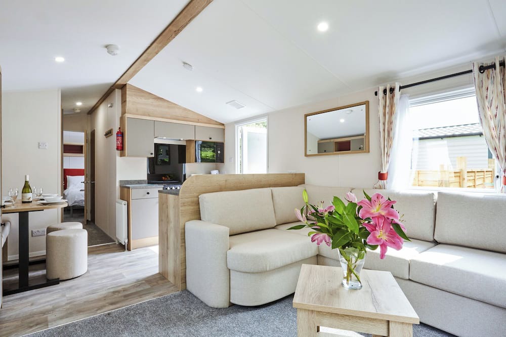Crieff House | Comfort 2 Bedroom Caravan Hot Tub (Pet)