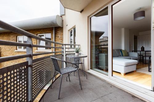 Bow Apartment | Contemporary flat in Bow