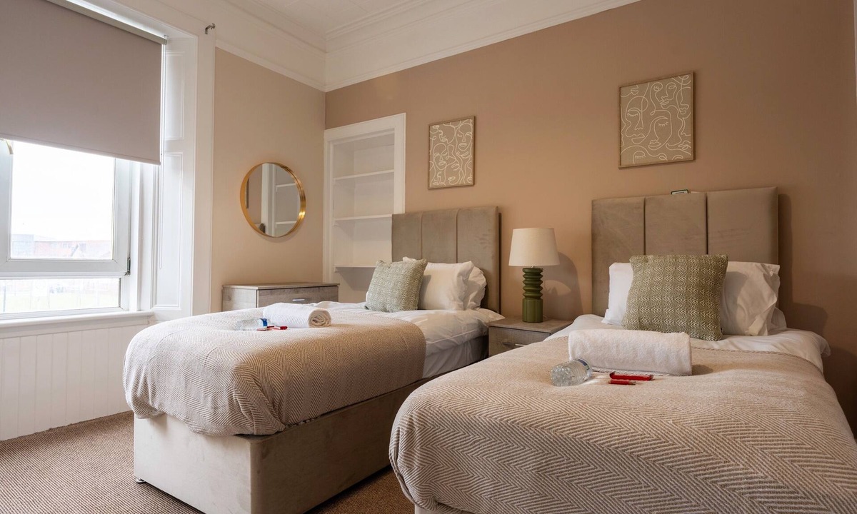 Shotts Apartment | Contractor Stay By Caledonia Luxe Stays Shotts