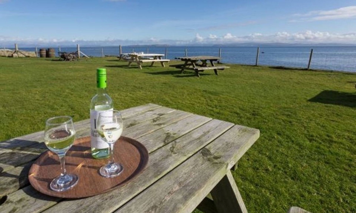 Corrie Hotel | Corrie Hotel
