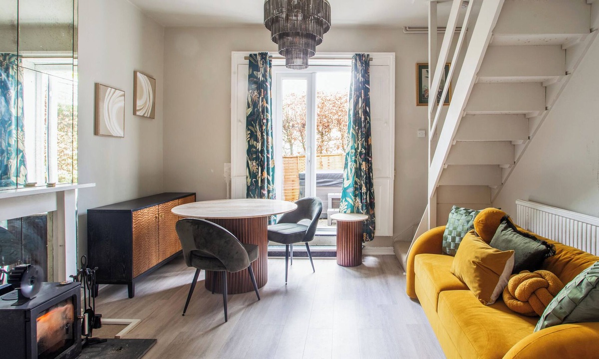 Blandford Saint Mary Cottage | Cosy Annexe - UKC7125