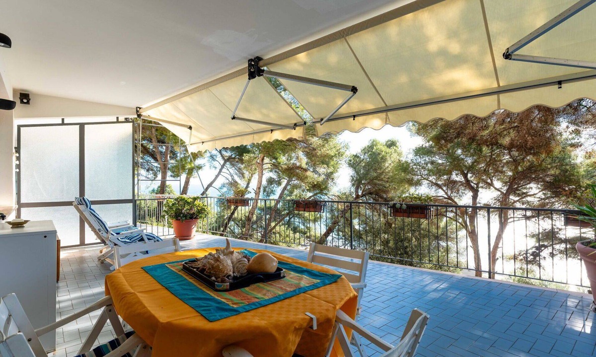 Capo Mimosa-Rollo Apartment | Cosy apartment for 4 guests with WIFI, balcony and panoramic view