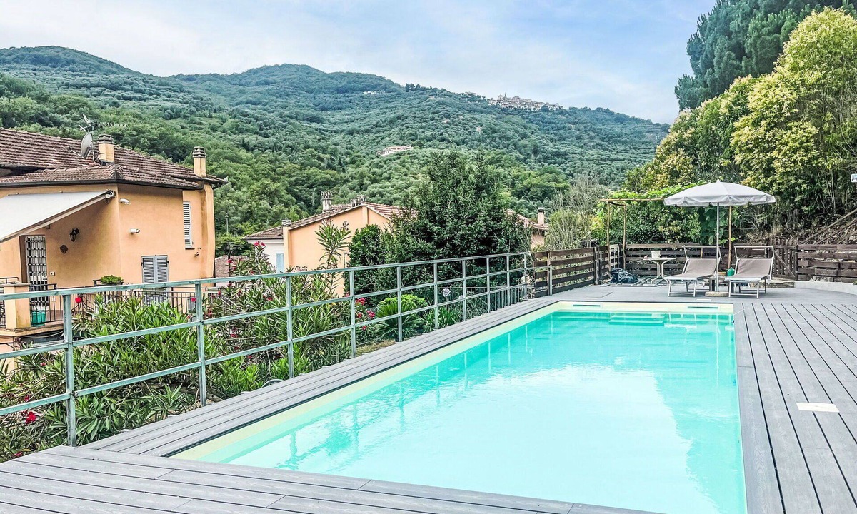 Prela Apartment | Cosy apartment for 6 people with WIFI, pool, TV, patio and pets allowed