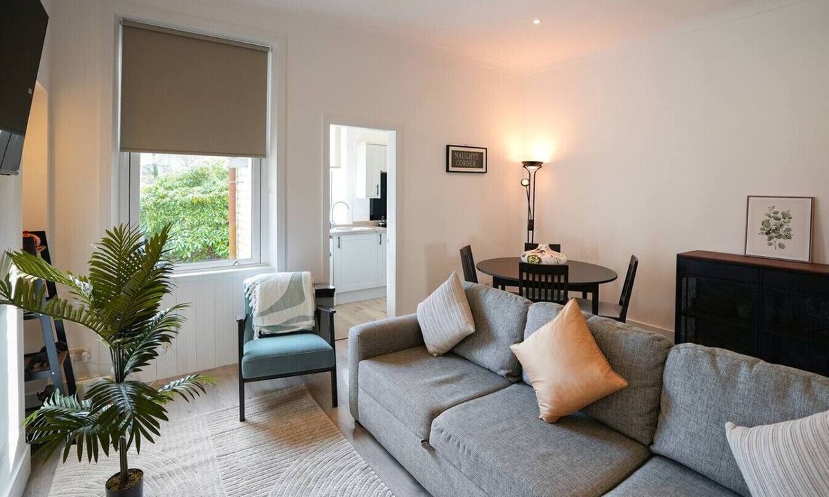 Troon Apartment | Cosy Corner Troon Apartment