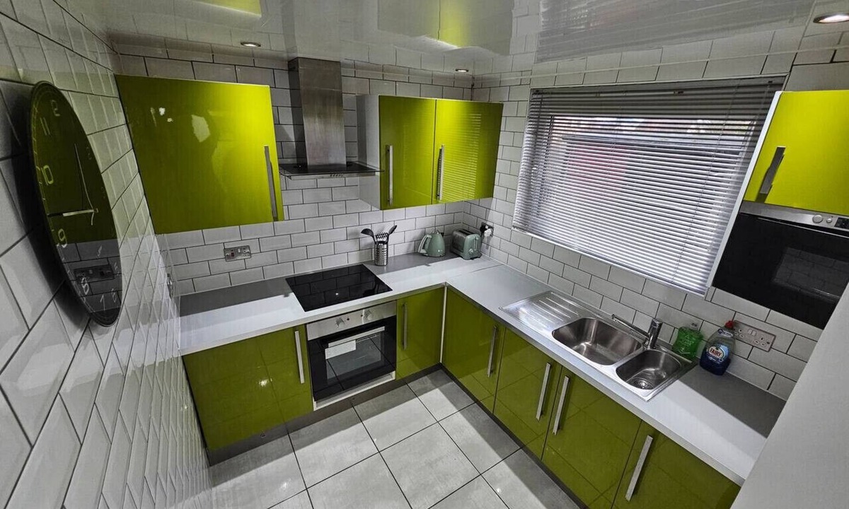 Wishaw Apartment | Cosy Oakbank Apartment close to Wishaw hospital
