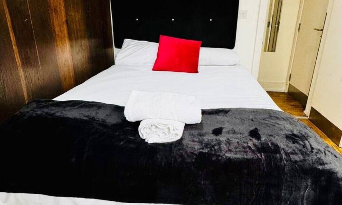 Whitechapel Apartment | Cosy one bedroom flat near Aldgate East station
