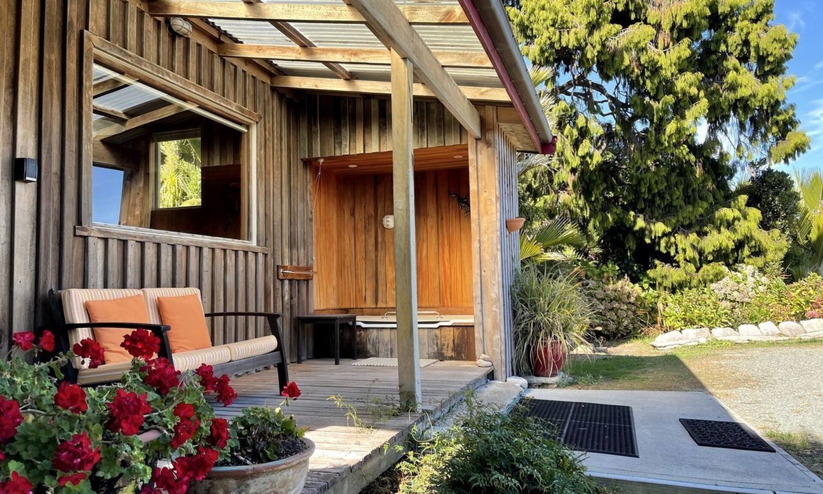 Punakaiki Cabin | Cottage Rental for Couples on West Coast of South Island, New Zealand