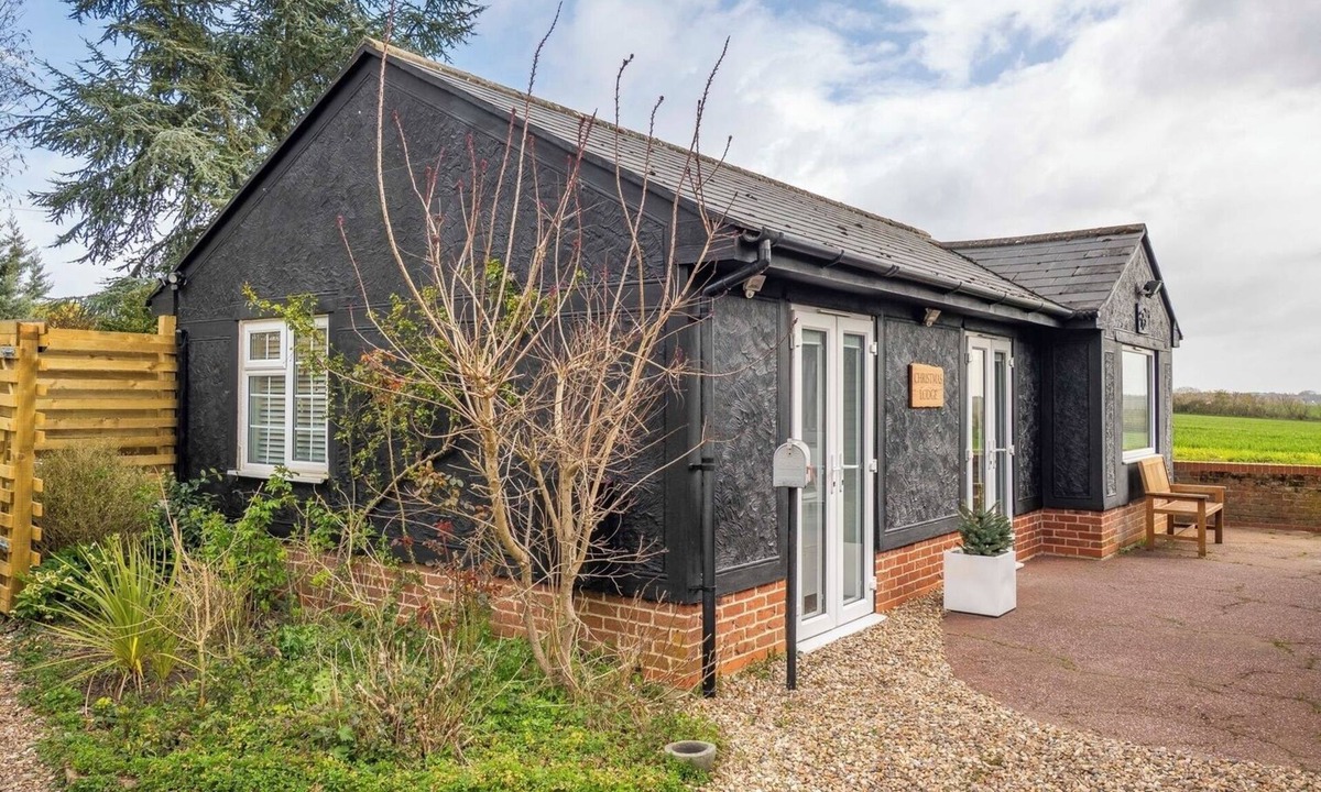 Bulmer House | Countryside Lodge in Bulmer, Suffolk