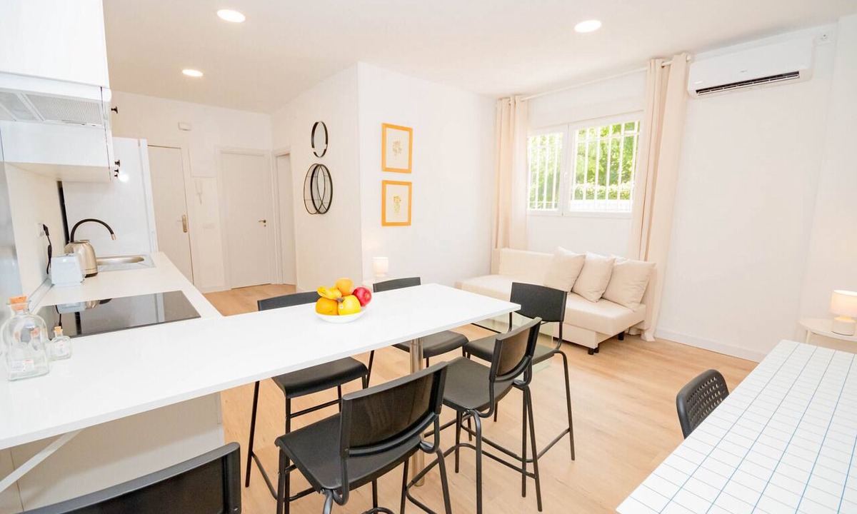 Quintana Apartment | Cozy and charming 3-bedroom apartment in Madrid