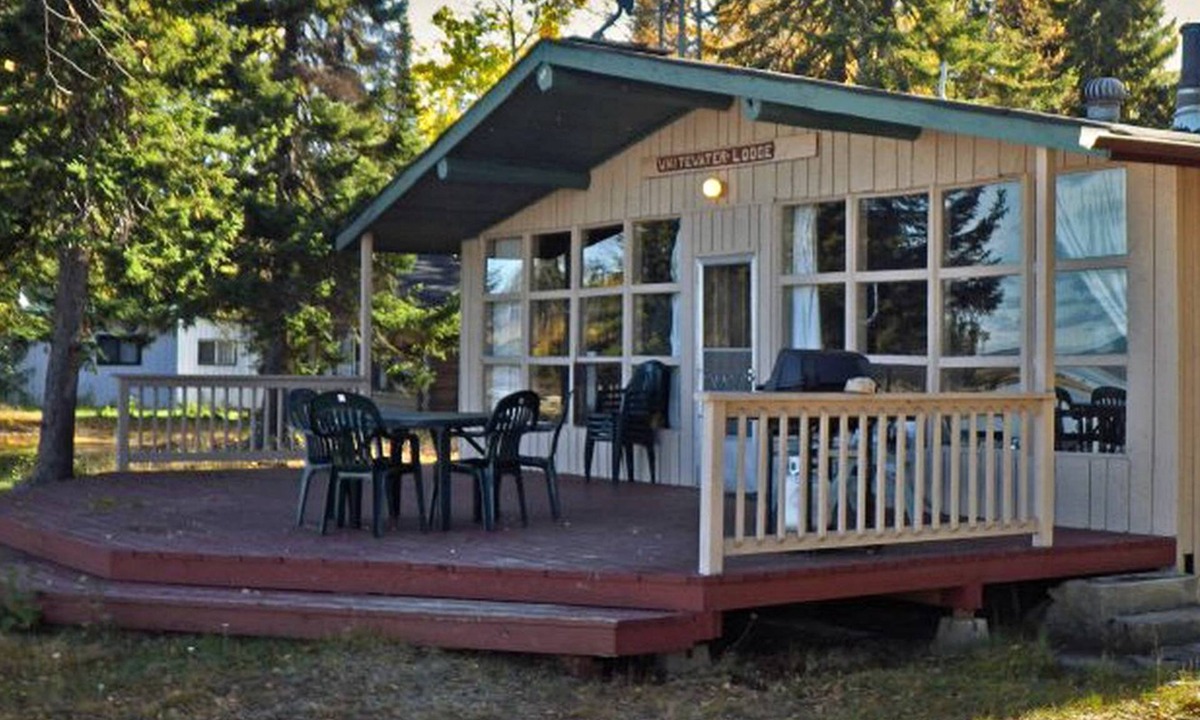 Thunder Bay House | Cozy Cabin Fishing Trip on Whitewater Lake near Ogoki River in Thunder Bay, Ontario