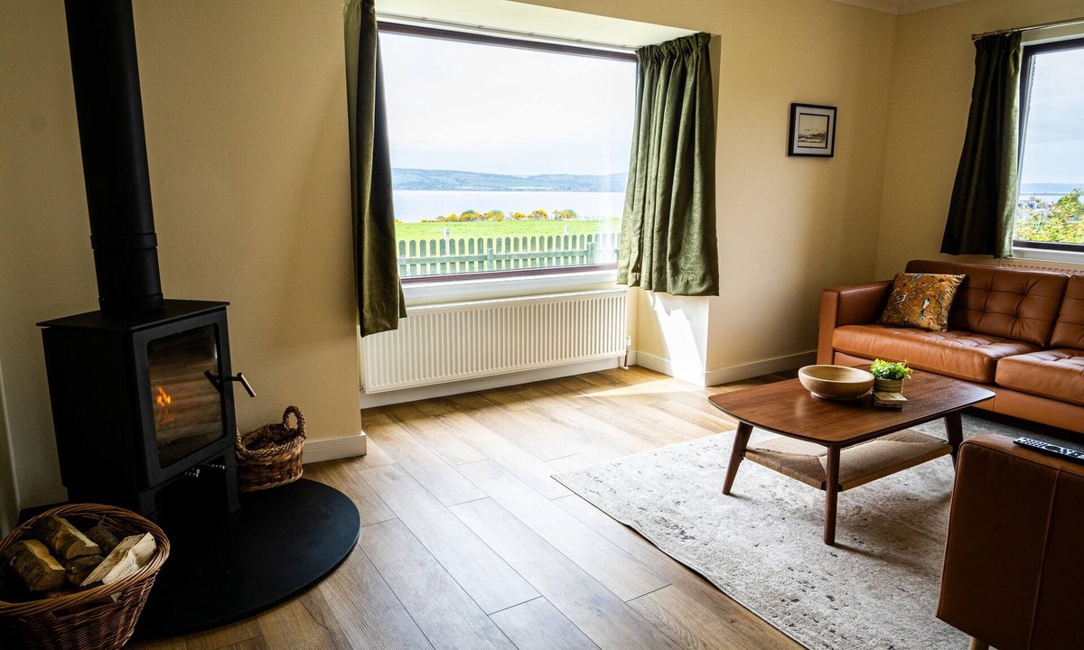 Balloch Cottage | Cozy Highland Cottage Escape