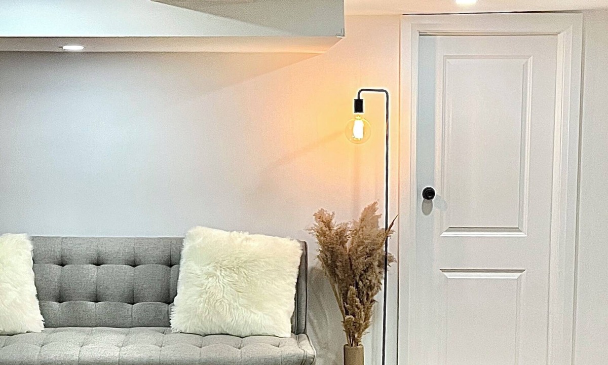 Woodbine - Lumsden House | Cozy home away from home in Upper Beaches - 2 min away from the subway station