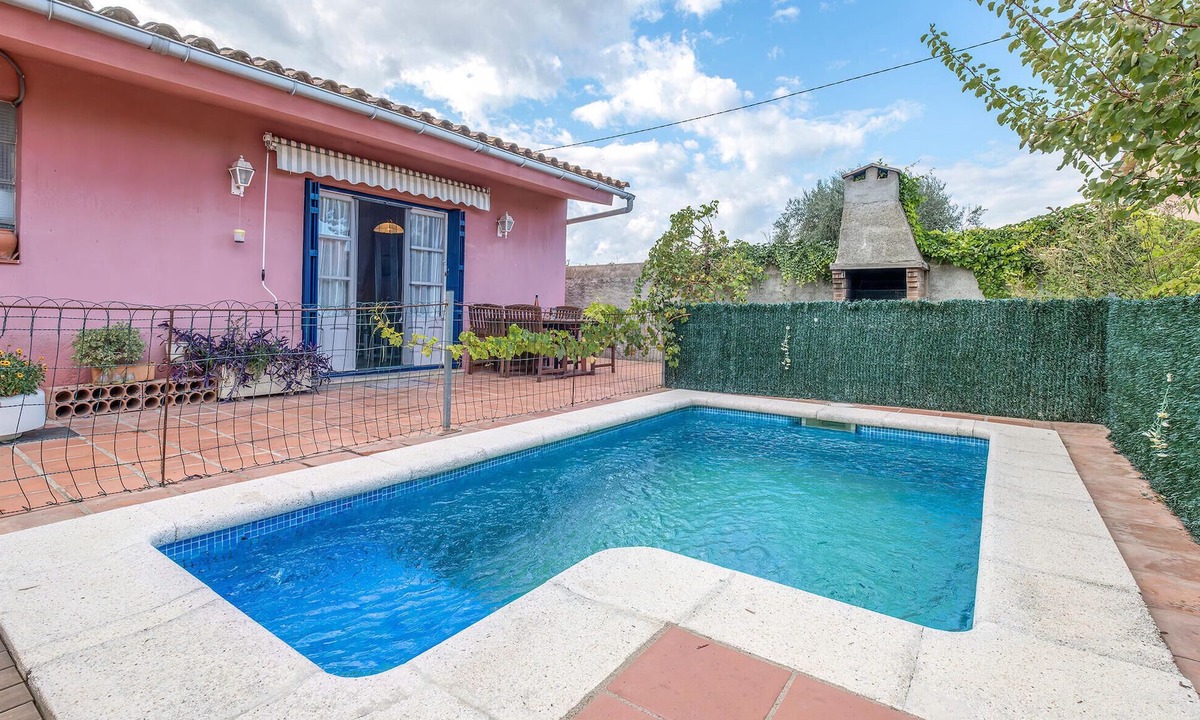 Sant Miquel de Fluvia House | Cozy home in Sant Miquel de Fluvià